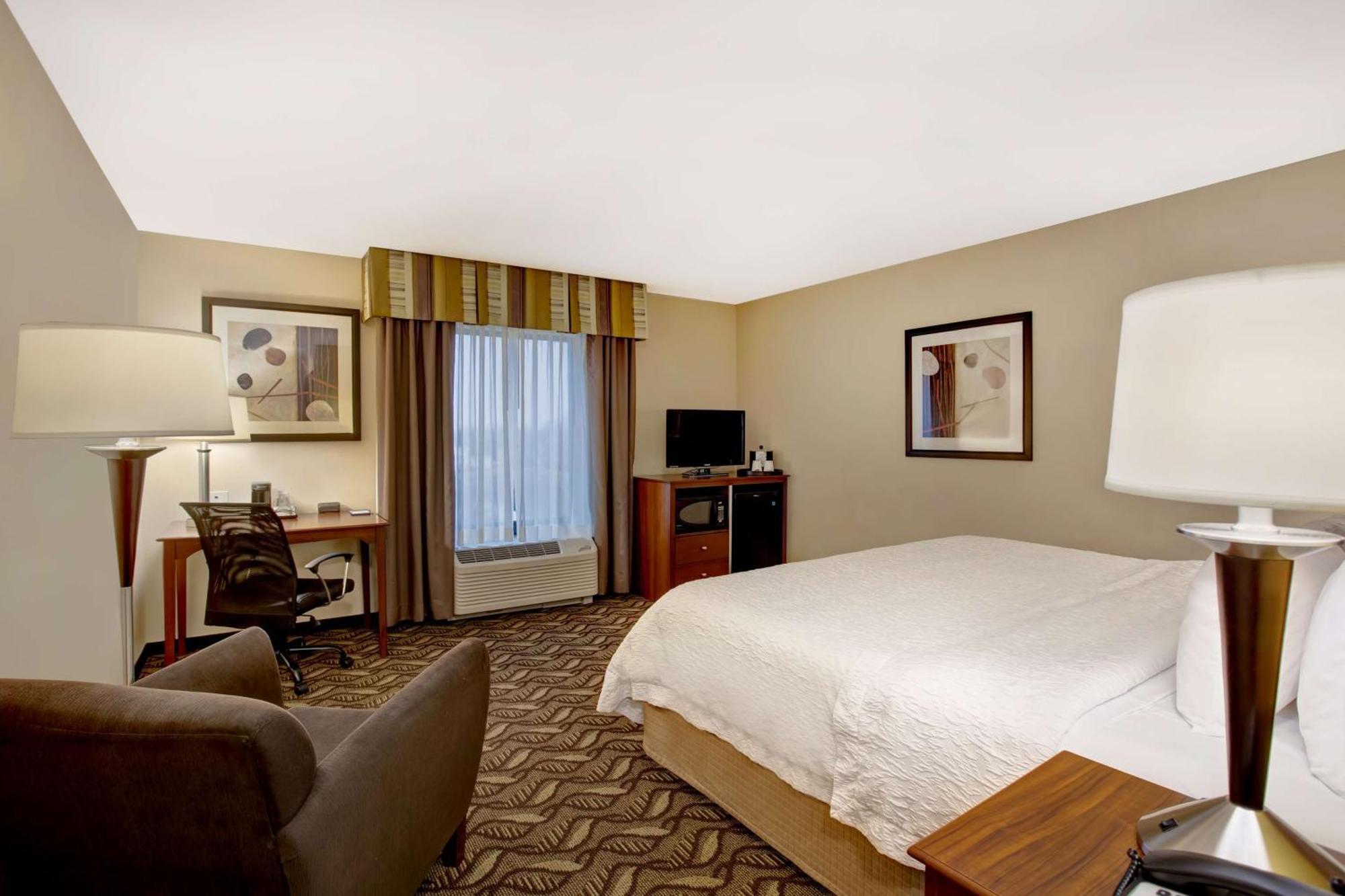 Hampton Inn Dekalb - Near The University Exterior foto
